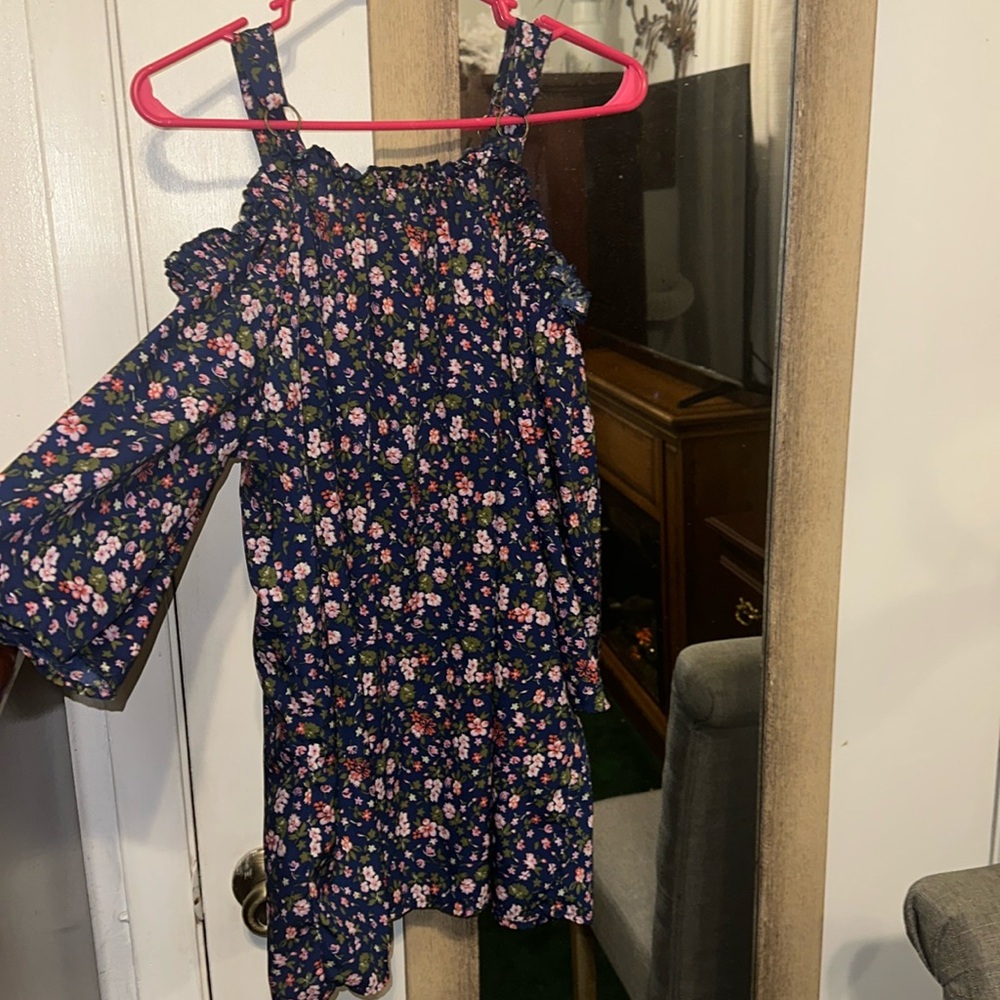 Floral Sleeveless Blouse